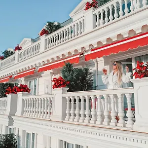 Flower & Hotel