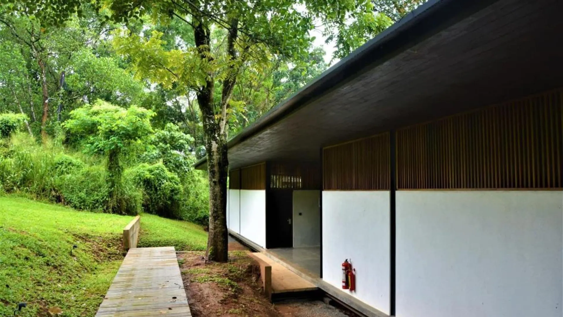 Santani Wellness Kandy Hotel