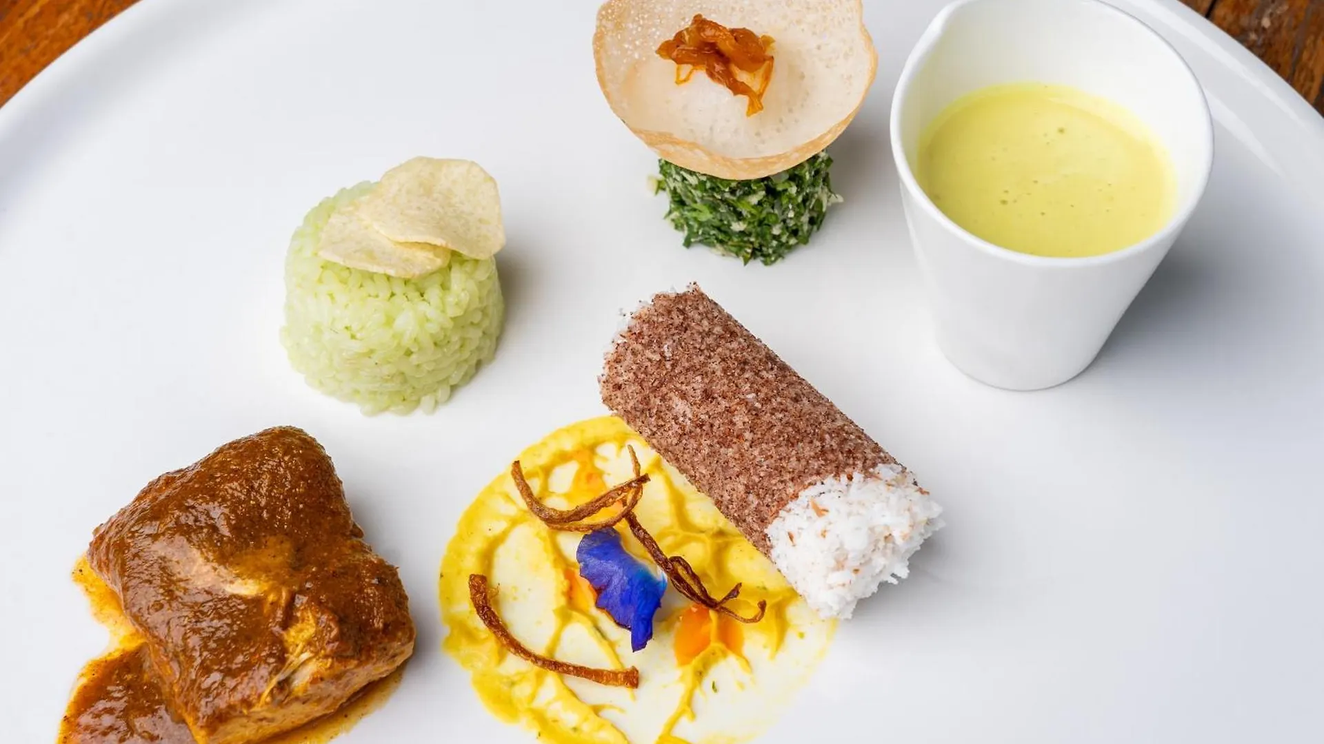Santani Wellness Kandy 5*,